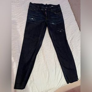 Pre owned in excellent condition Dsqyared2 skinny jeans size 38